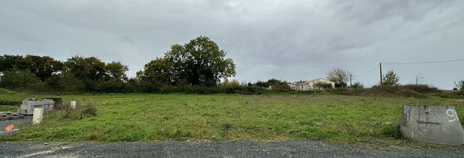 Terrain  566 m² à vendre à Loire-les-Marais (17870)