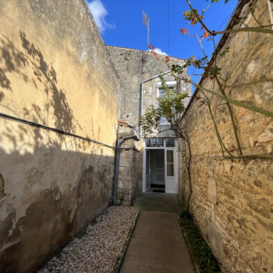 Immeuble  196100 €