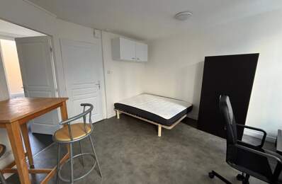 À LOUER - Studio Meublé au Centre-Ville de Niort — photo du bien
