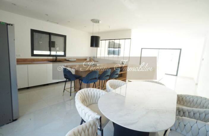 Villa — photo 5