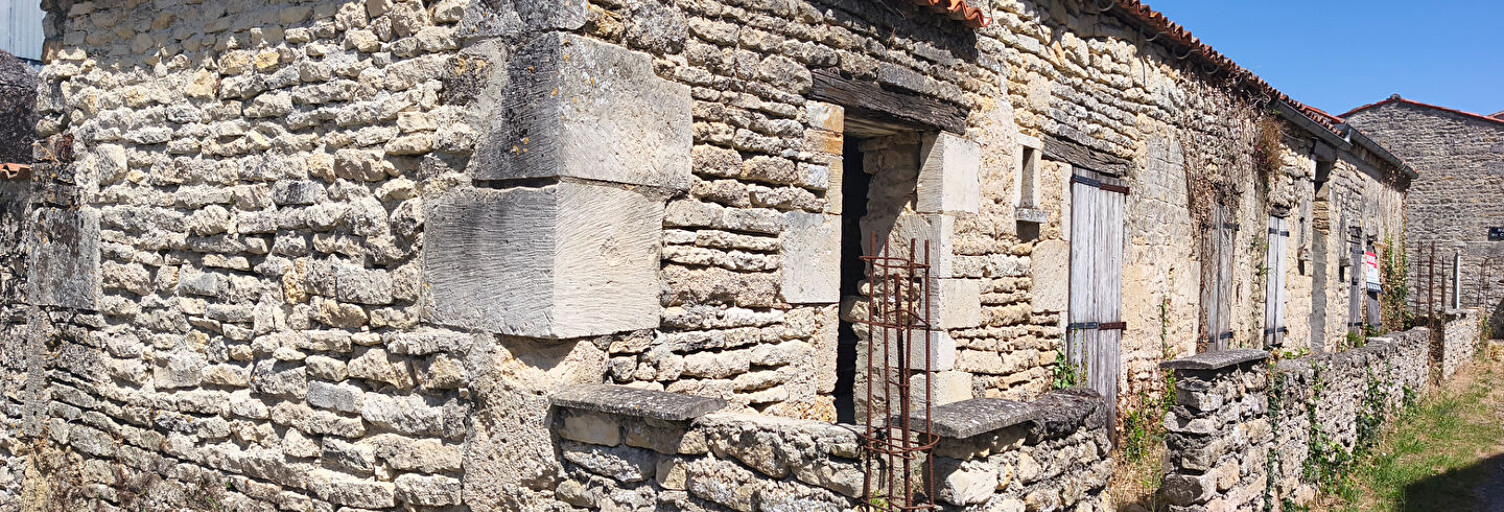 Maison 1 Pièce 35 m² à vendre à Thairé (17290)