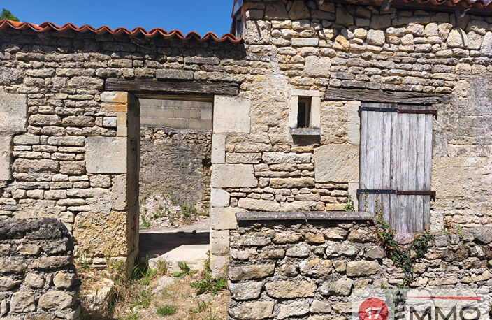 Maison  Atypique Thaire  à Finir de rénover — photo 3
