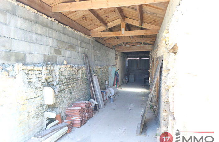Maison  Atypique Thaire  à Finir de rénover — photo 5
