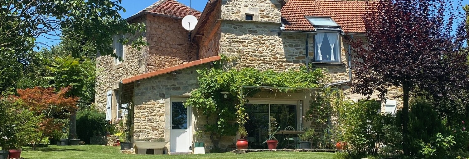 Maison 7 Pièces 195 m² à vendre à Sainte-Croix (12260)