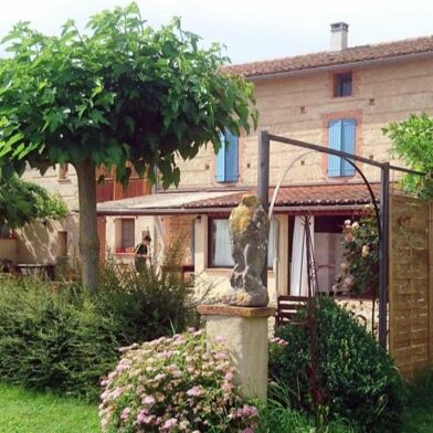 Maison 18 pièces 892500 €