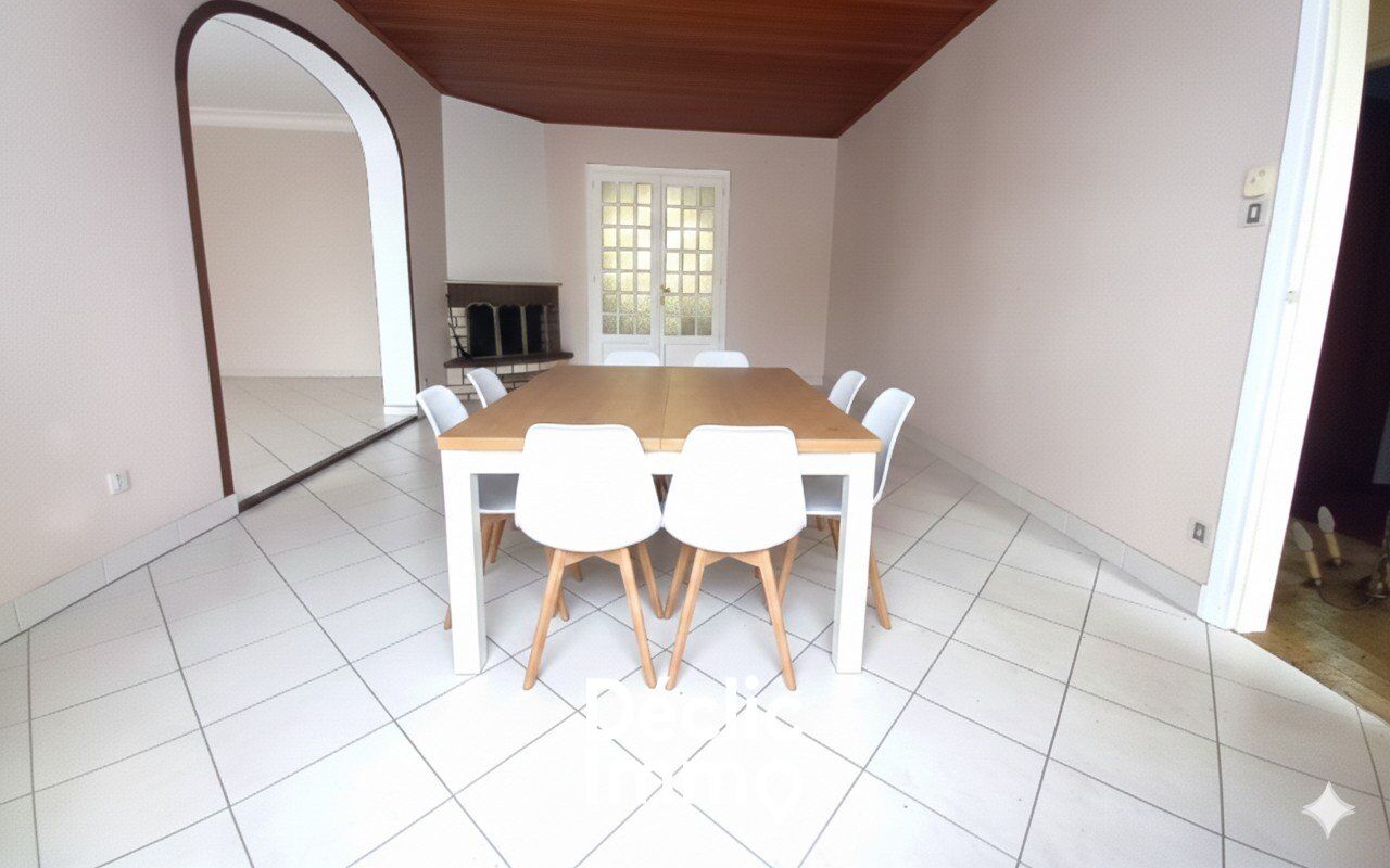 Villa / Maison  T5 à vendre Roche-sur-Yon (La) 85000