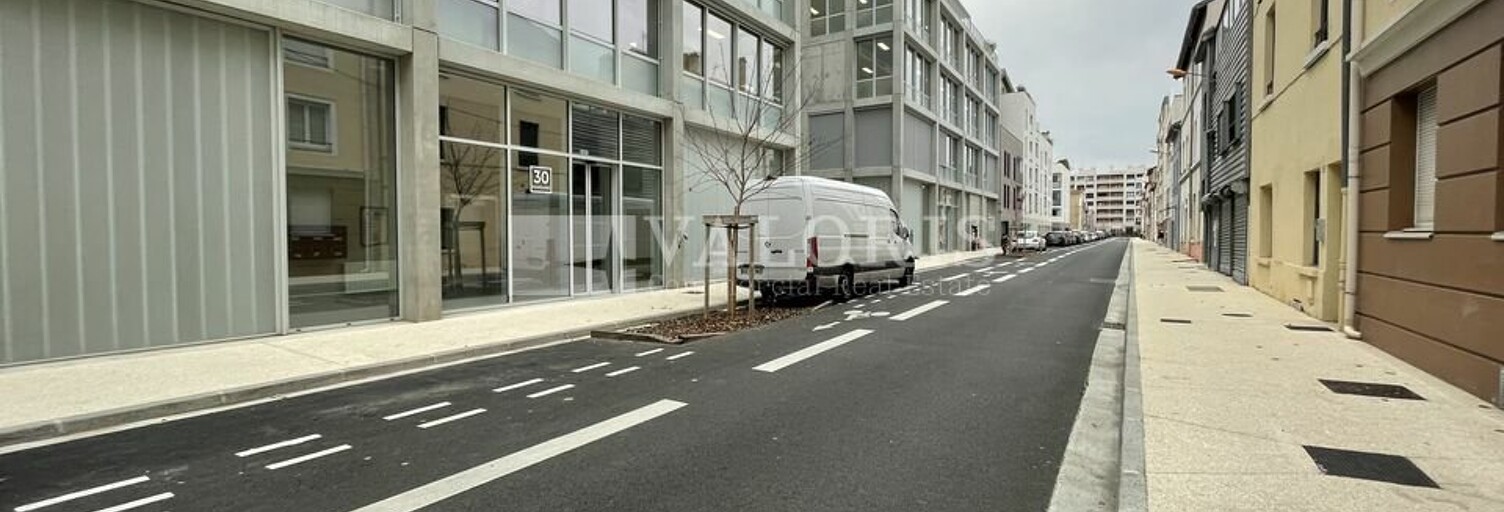 Bureau  922 m² à louer à Villeurbanne (69100)