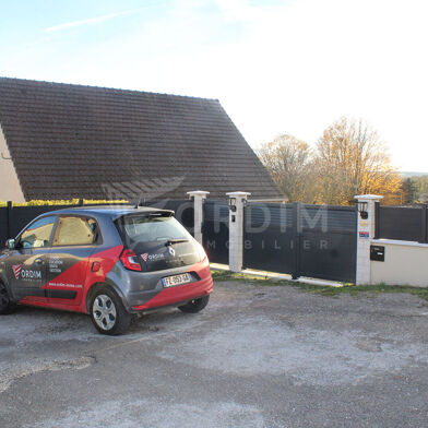 Maison 3 pièces 735 €