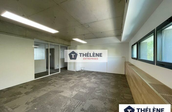 BUREAUX à VENDRE — photo 2