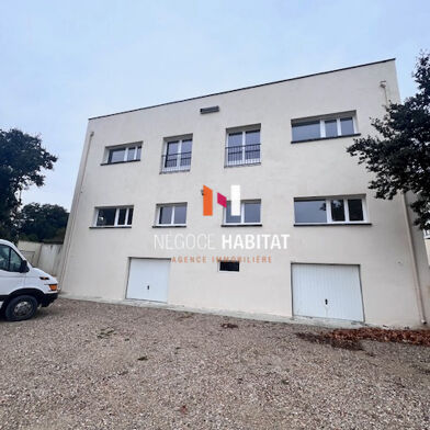 Garage  250 €
