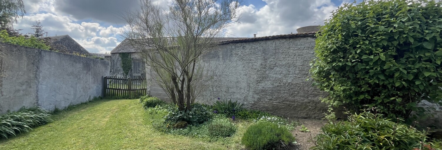 Immeuble  90 m² à vendre à Thignonville (45300)