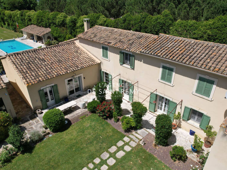 Maison et dépendances à vendre sur Saint Rémy de Provence. — photo 1
