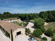 Maison et dépendances à vendre sur Saint Rémy de Provence. — photo 2