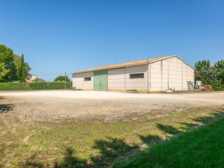 Un hangar 380 sur un terrain de 5546m2 Mallemort — photo 1