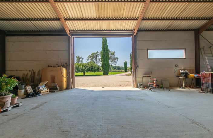 Un hangar 380 sur un terrain de 5546m2 Mallemort — photo 2
