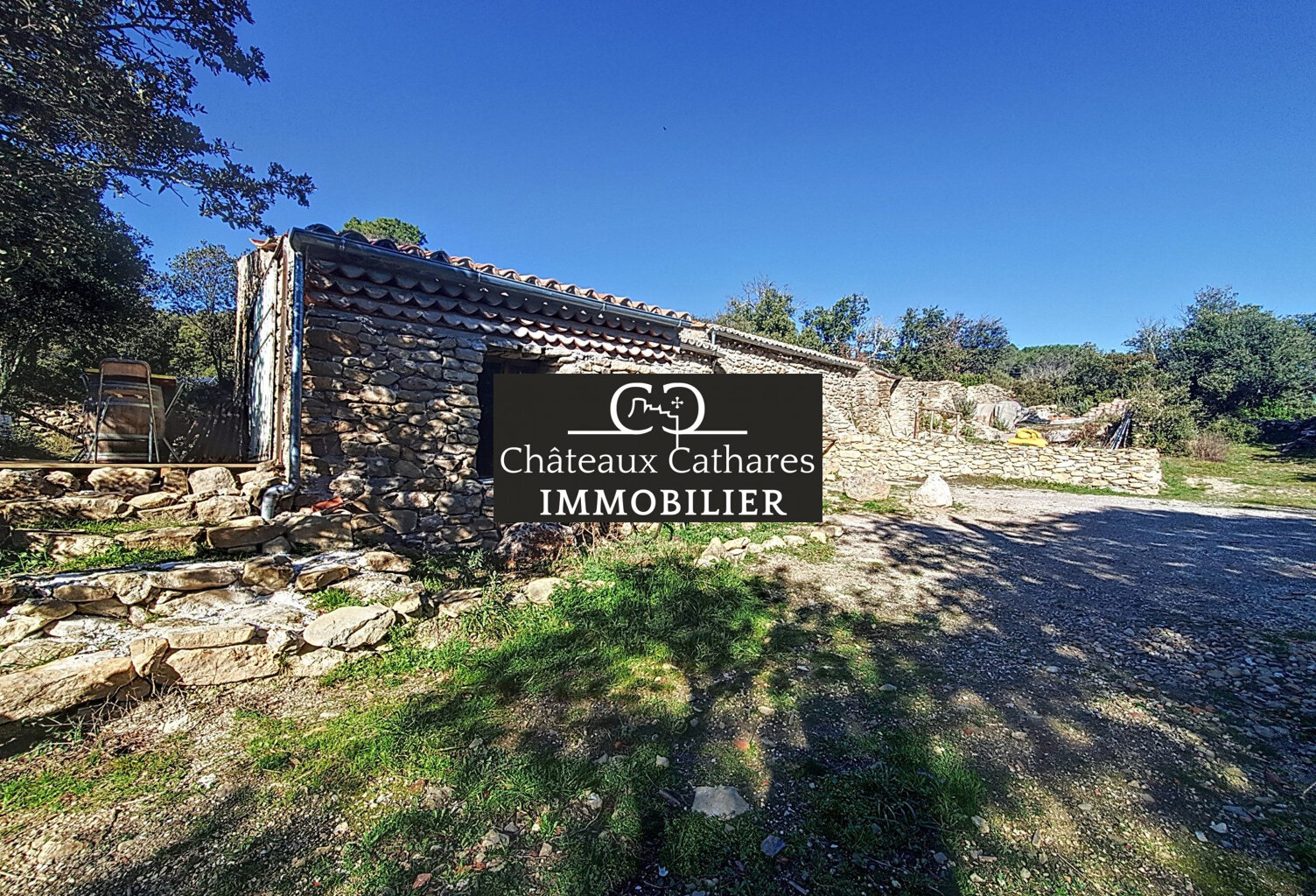 Mas en pierre réhabilité -cucugnan - France — photo 1