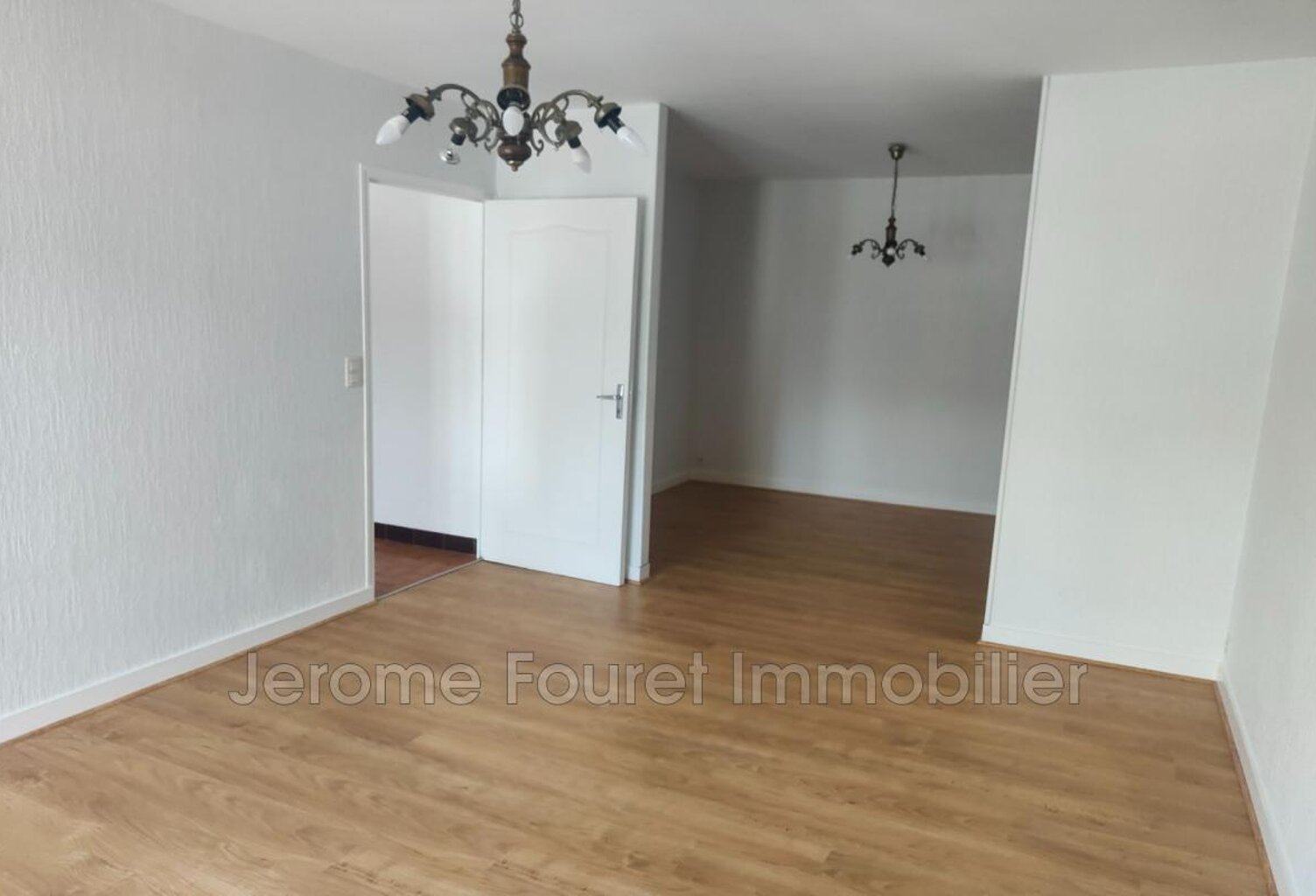 EGLETONS - BEL APPARTEMENT T4 PROCHE CENTRE VILLE — photo 1