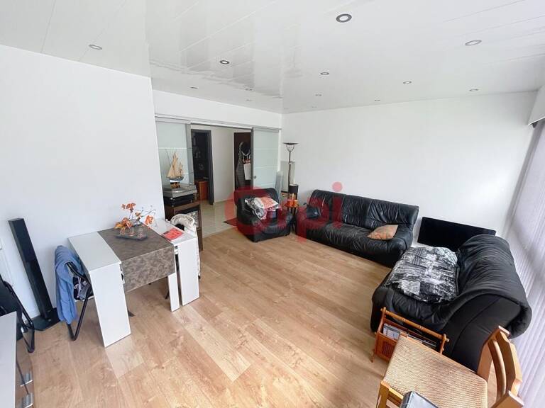 Brest – Appartement T4 de 85 m² entièrement rénové avec parking et cave — photo 1