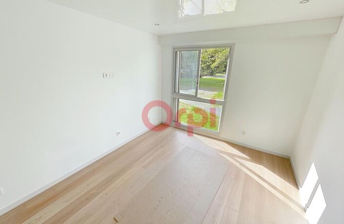 Brest – Appartement T4 de 85 m² entièrement rénové avec parking et cave — photo 2