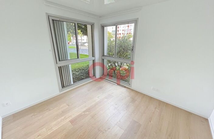 Brest – Appartement T4 de 85 m² entièrement rénové avec parking et cave — photo 4