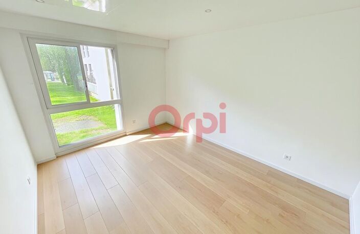 Brest – Appartement T4 de 85 m² entièrement rénové avec parking et cave — photo 5
