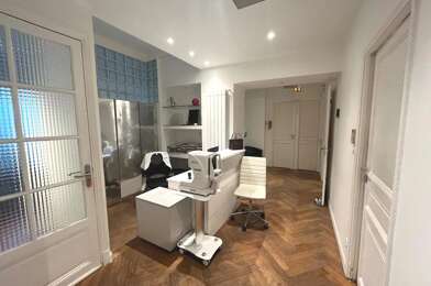 Bureau 7 pièces 990000 €