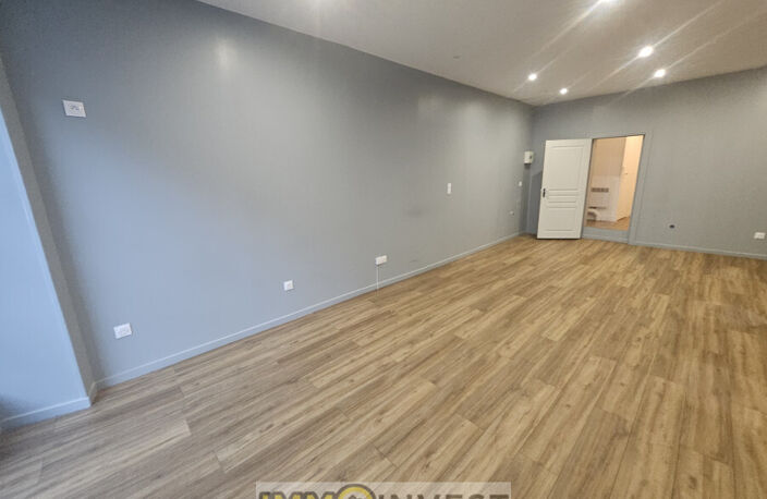 Locaux/Biens immobiliers — photo 2
