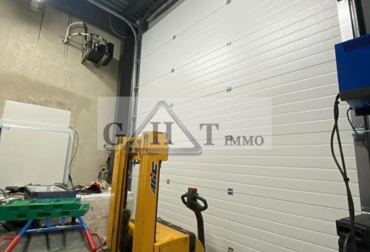 LOCAL D'ACTIVITE/LABORATOIRE ALIMENTAIRE 1000 M² A VENDRE CROSNE — photo 1