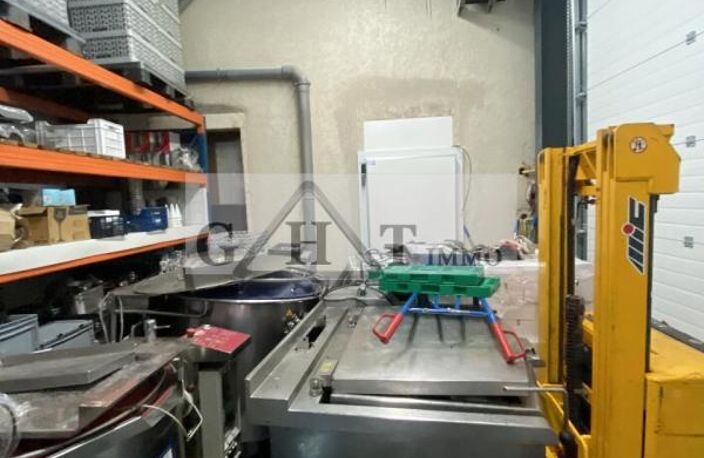 LOCAL D'ACTIVITE/LABORATOIRE ALIMENTAIRE 1000 M² A VENDRE CROSNE — photo 2