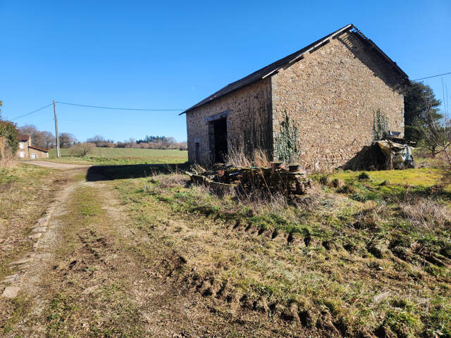 Grange + Maison à refaire — photo du bien