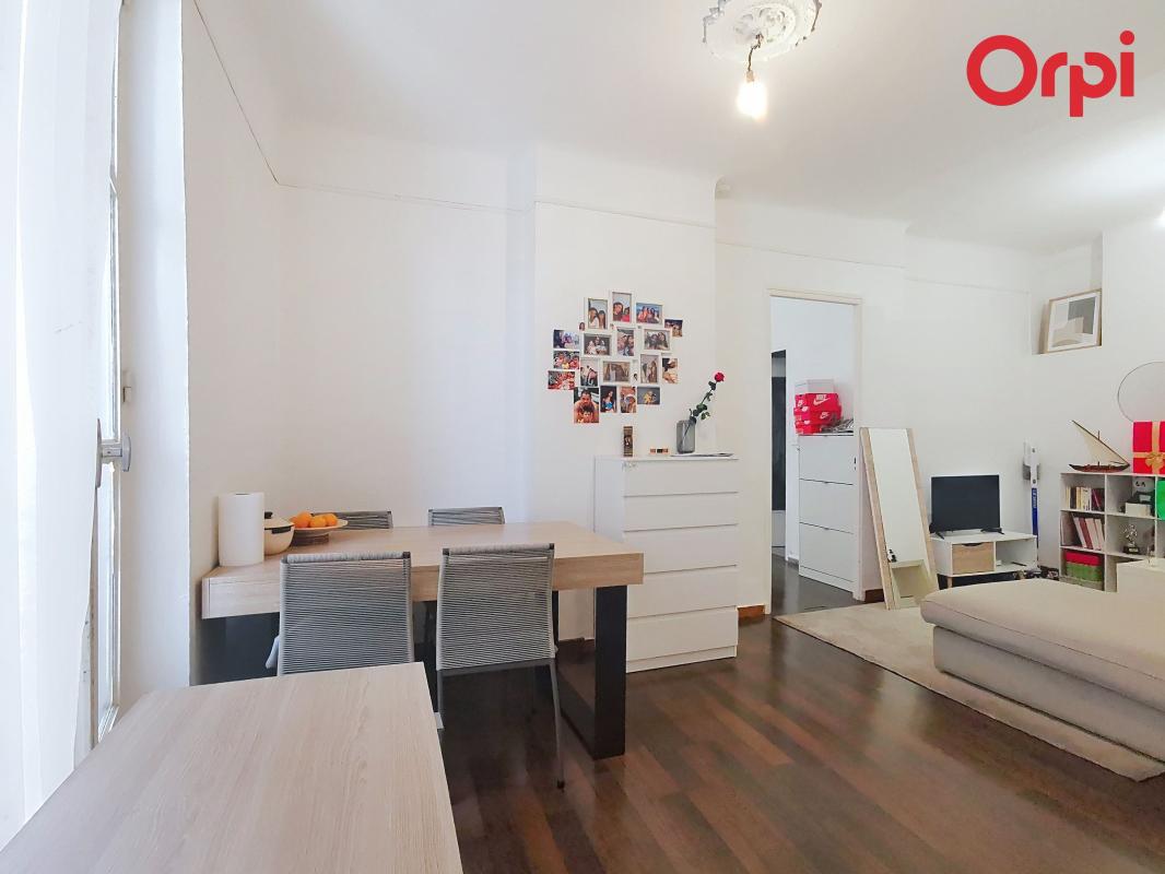 Photo Toulon, Champ de Mars (83000), idéal investisseur, T2 de près de 50m2, vide de toute occupation image 3/4