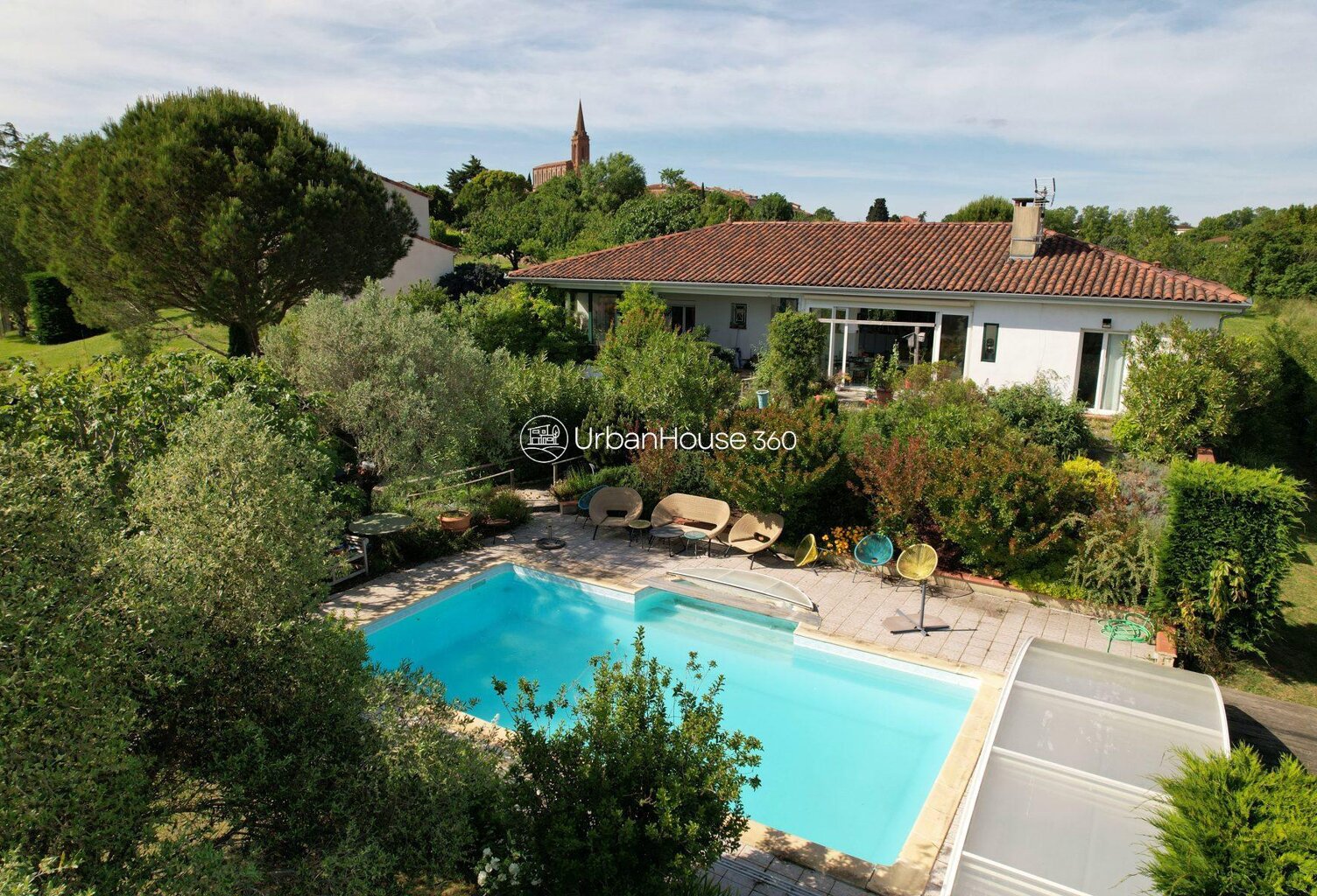 VILLA CARAMAN PISCINE VUE PYRÉNÉES — photo 1