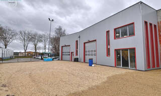 Commerce  268 m² à louer à Péronnas (01960)