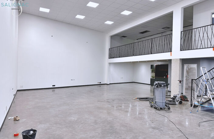 NOUVEAU : Local d'activité neuf à Péronnas (Zone d'activité) — photo 3