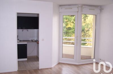 location appartement 675 € CC /mois à proximité de Écuelles (77250)