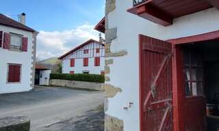 Immeuble  236 m² à vendre à Iholdy (64640)