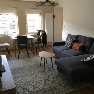 Appartement 2 pièces 810 €