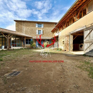 Maison 18 pièces 944000 €