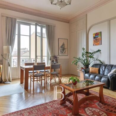 Appartement 5 pièces 680000 €