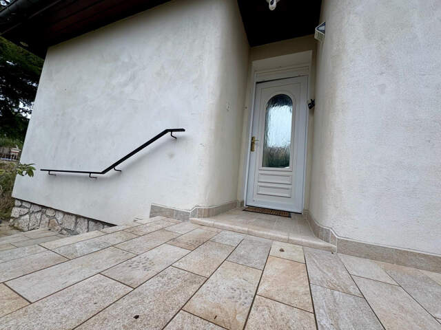 MAISON SUR SOUS-SOL, BORD CANAL, EMPLACEMENT STRATEGIQUE, VU — photo du bien