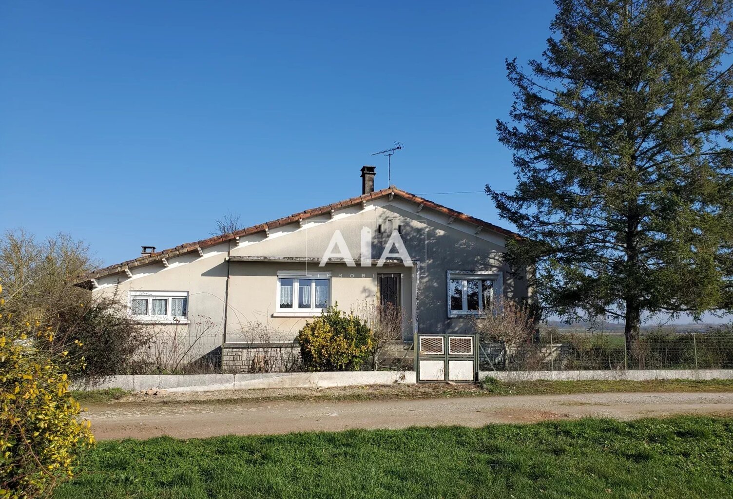 Propriété proche de Villefagnan — photo 1