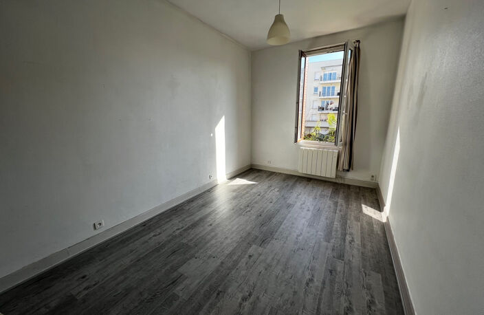 LYON 8 rue Florent vente APPARTEMENT TYPE 2 — photo 3