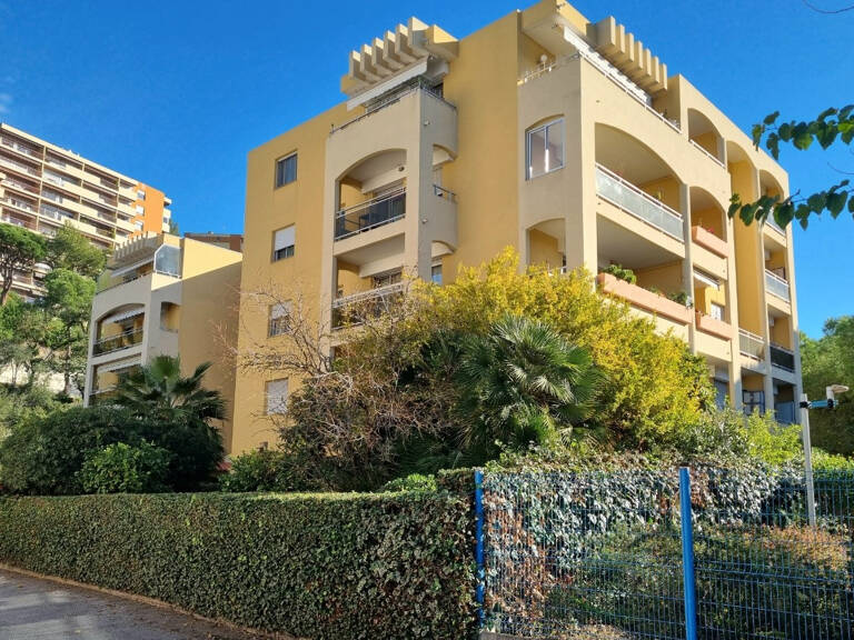 Cagnes Val Fleuri, 3P Traversant de 80 m2 avec deux terrasse — photo 1