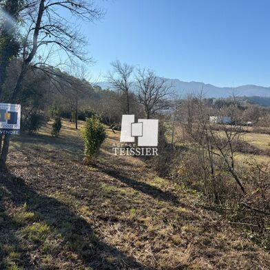 Terrain 1251 m²