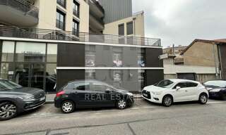 Bureau  58 m² à louer à Bron (69500)