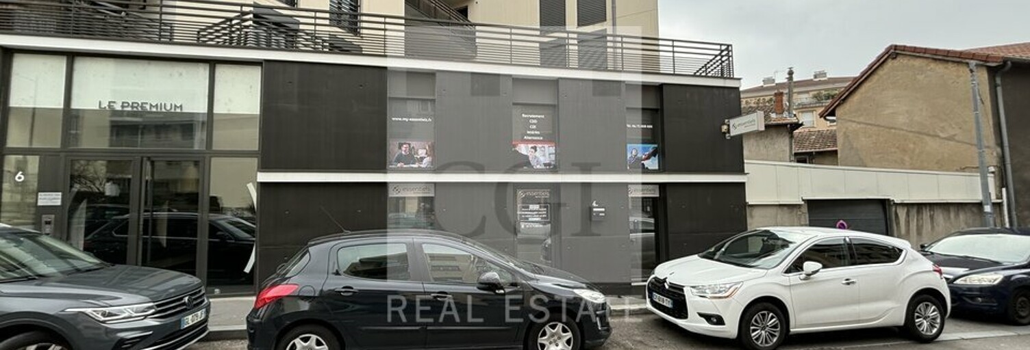Bureau  58 m² à louer à Bron (69500)