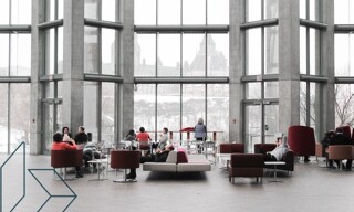 Commerce  1030 m² à louer à Vannes (56000)