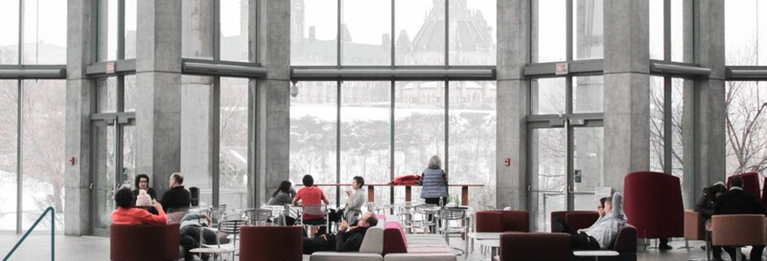 Commerce  1030 m² à louer à Vannes (56000)