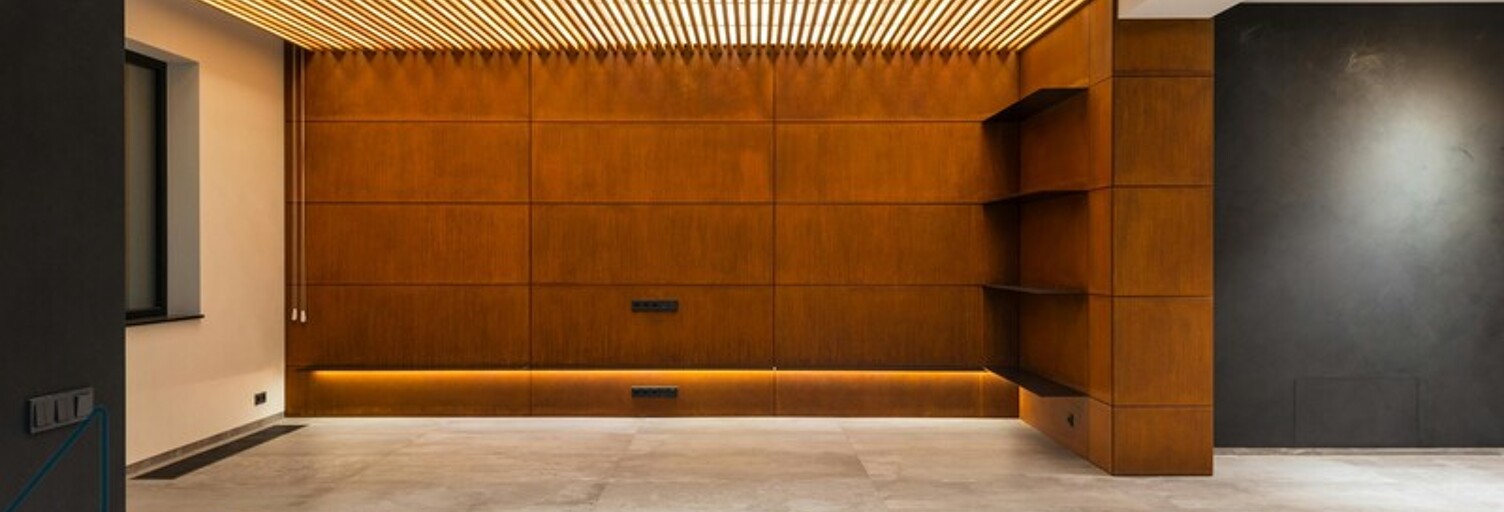 Commerce  2000 m² à louer à Vannes (56000)