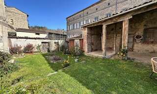 Maison 9 Pièces 211 m² à vendre à Saint-Dier-d'Auvergne (63520)